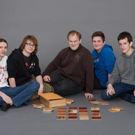 Partnersuche - Holzspiel