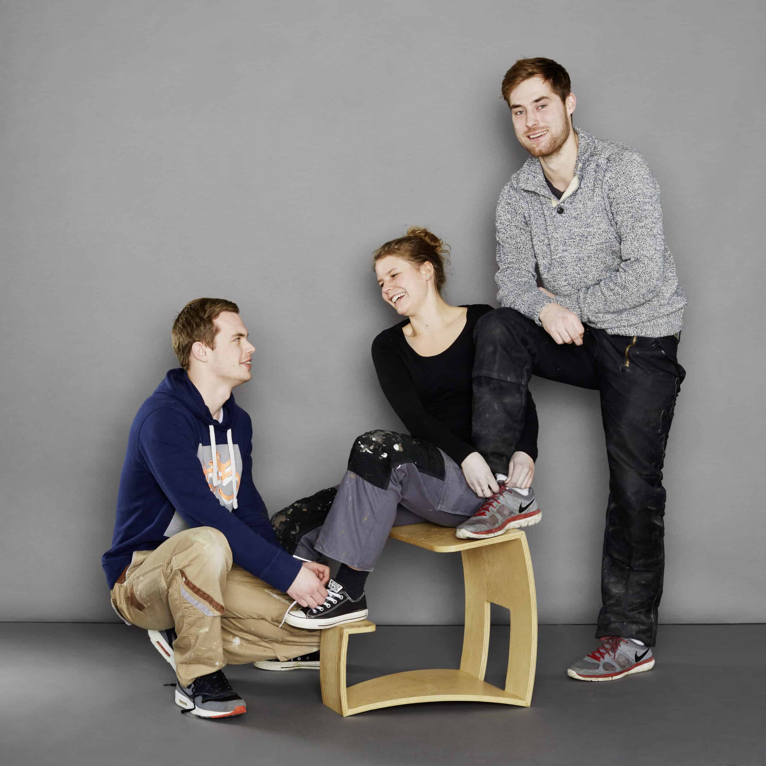 Goofy, Schuhanprobe-Möbel — holz bewegt 2015