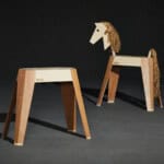 Holzpferd und Hocker aus Holz, handgefertigt, kindgerecht.