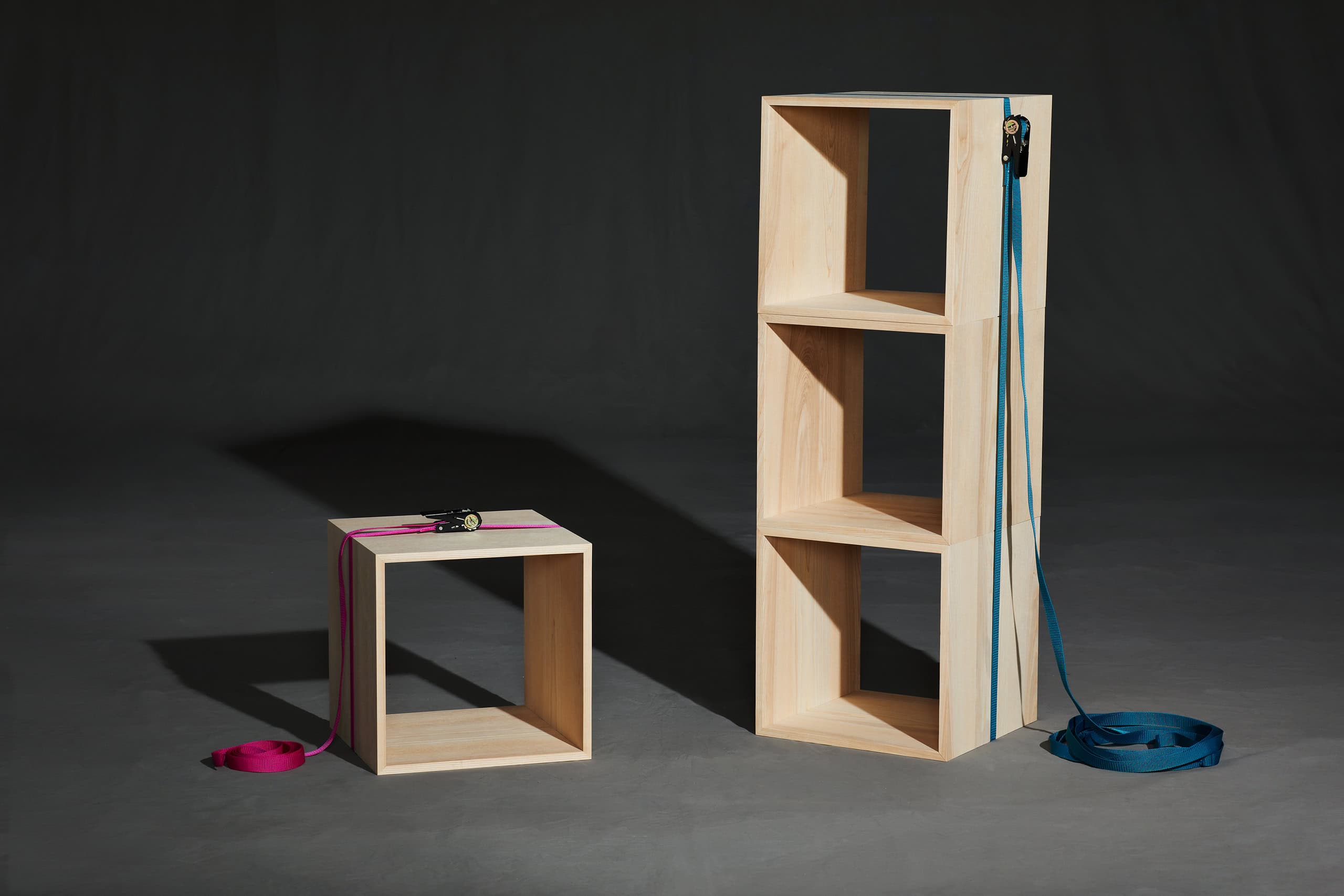 Holzboxen und Bänder für funktionelles Training, Fitness und Bewegung., Regalsystem — holz bewegt 2025