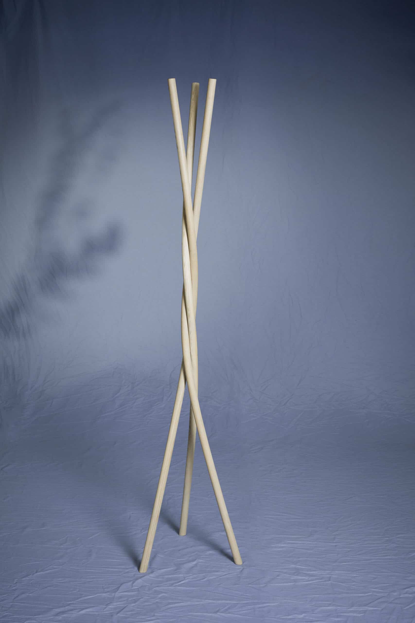 Darf ich bitten?, Garderobe — holz bewegt 2021