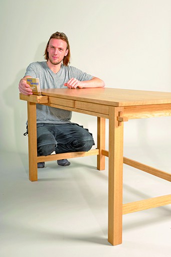 Schreibtisch